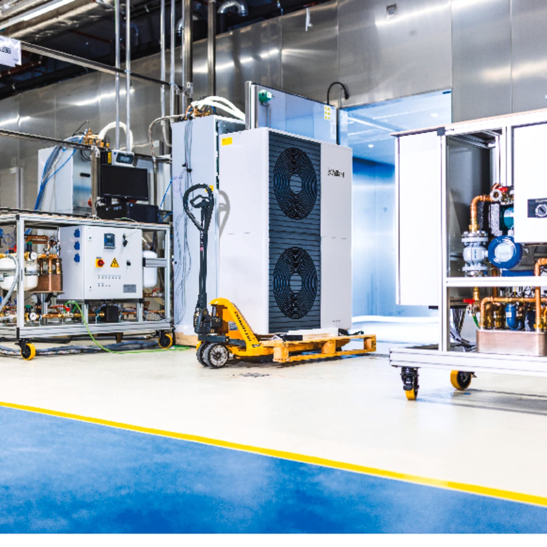 Тепловий насос Vaillant на заводі
